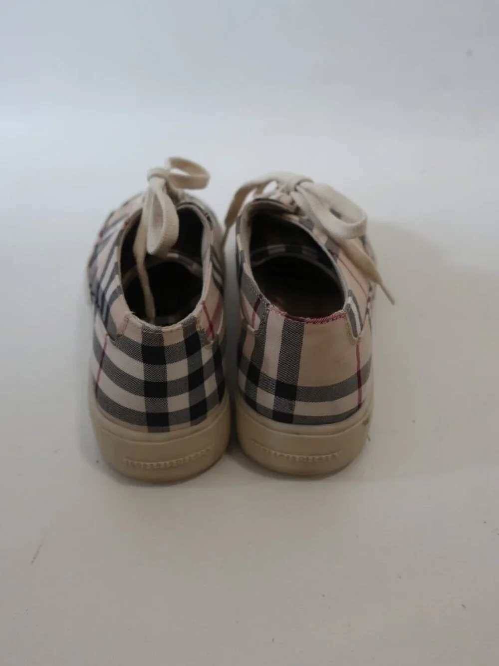 Women Burberry Beige, Black, Red Plaid Sneakers 39/US 9